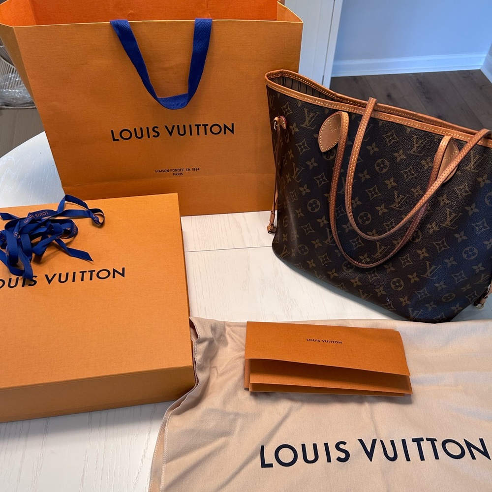 Authentic Louis Vuitton Monogram MM Neverfull Tan Interior Box Dustbag Receipt